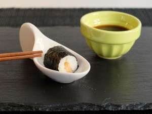 Como preparar hosomaki de salmón